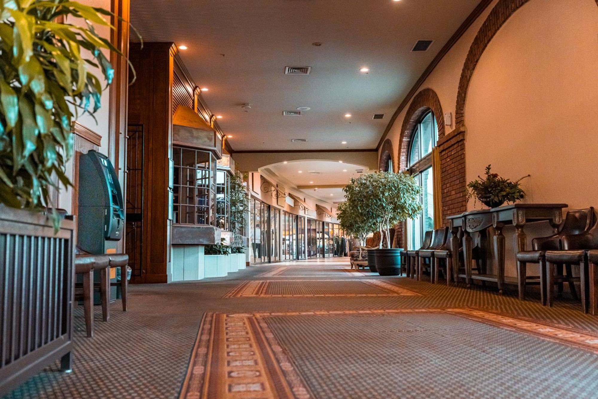 Red Deer Resort & Casino Екстериор снимка