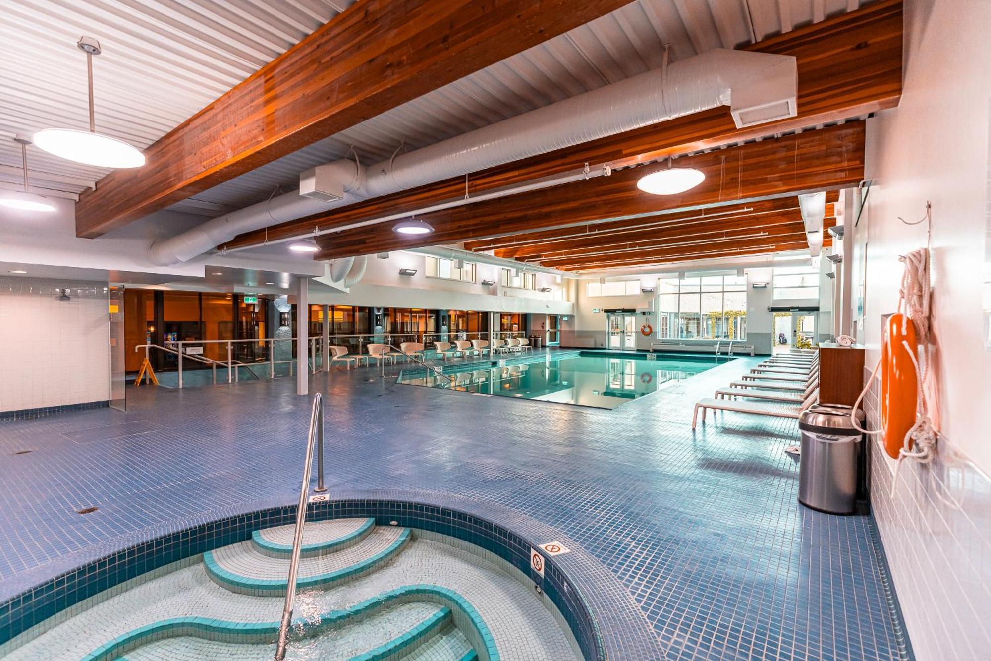 Red Deer Resort & Casino Екстериор снимка