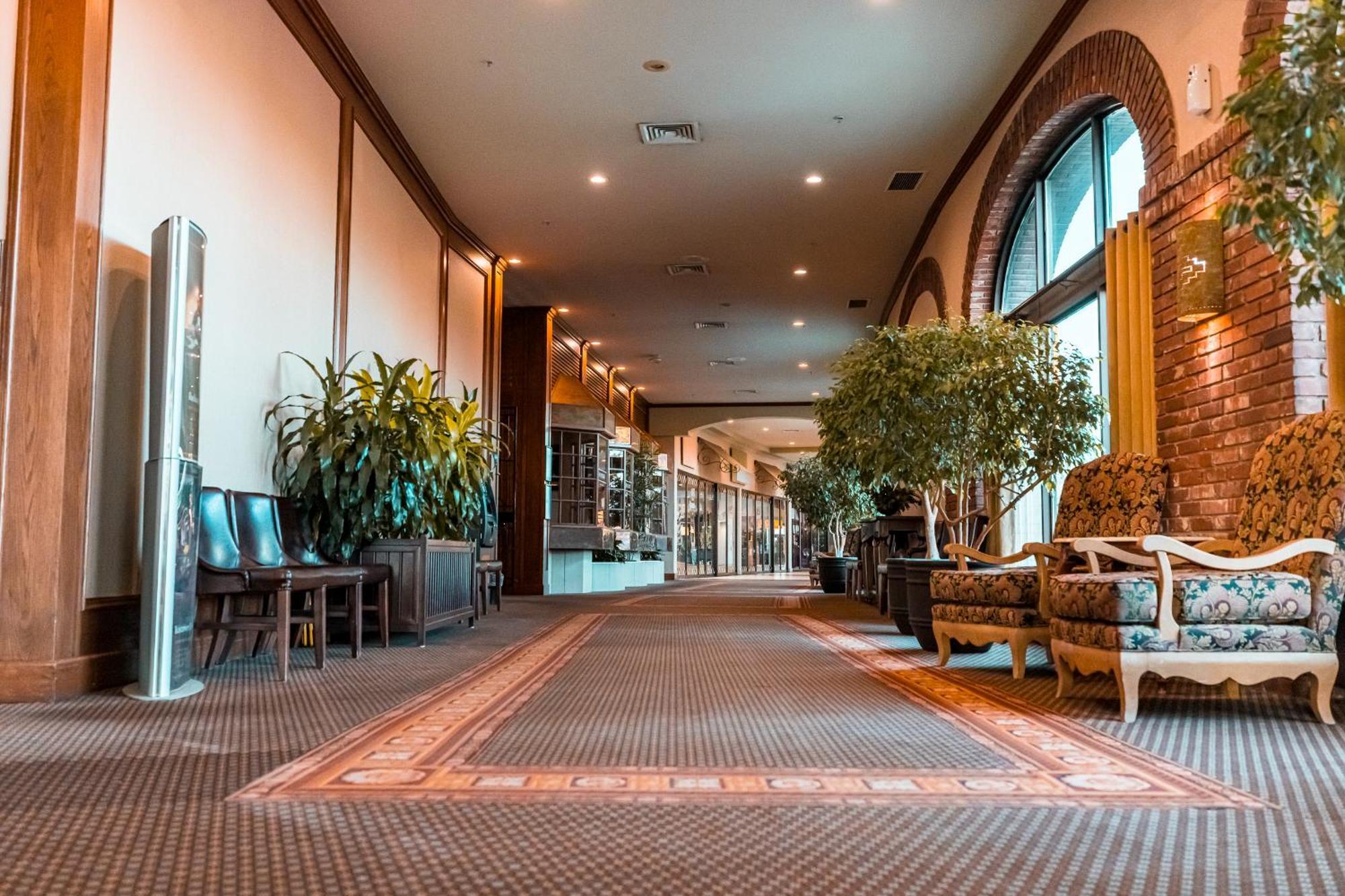 Red Deer Resort & Casino Екстериор снимка